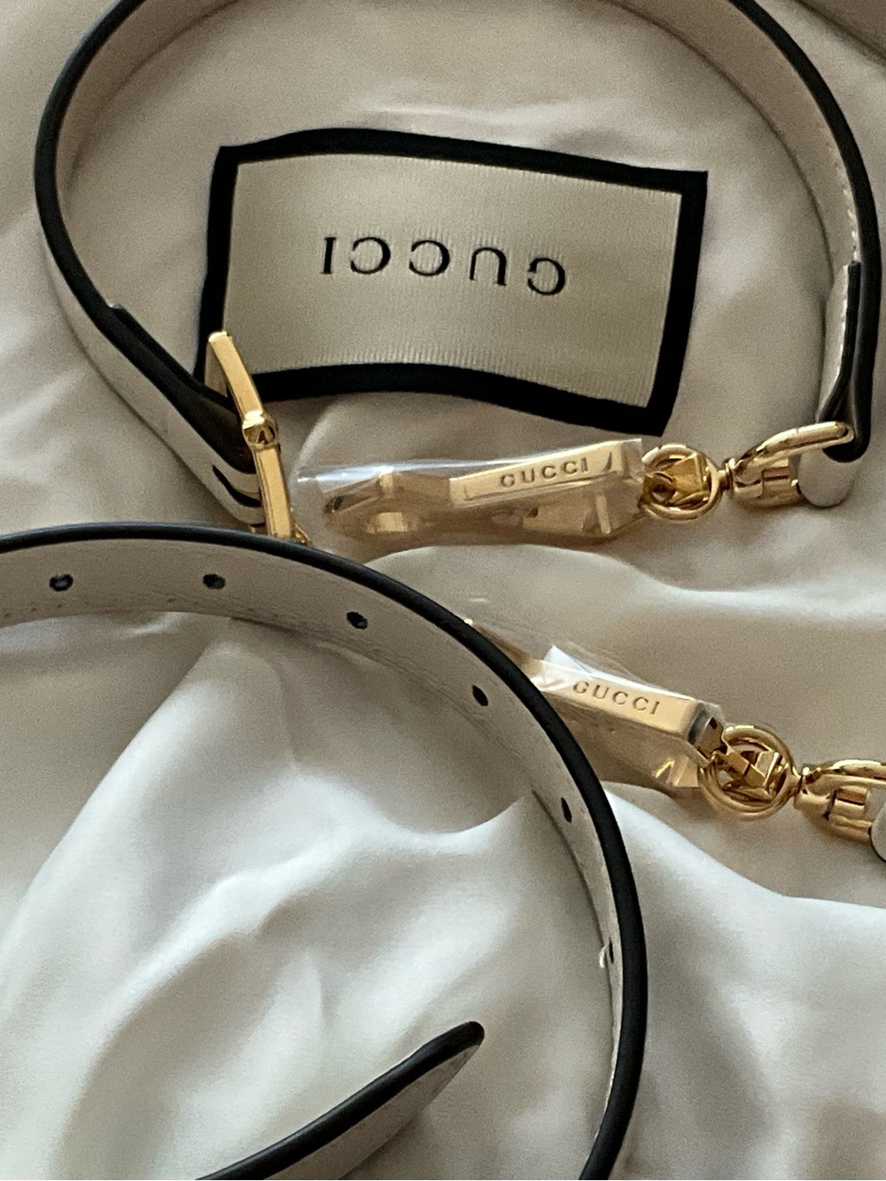 Gucci White and Black Leather adjustable Strap with Gold Hardware, - Picture 5 of 12
